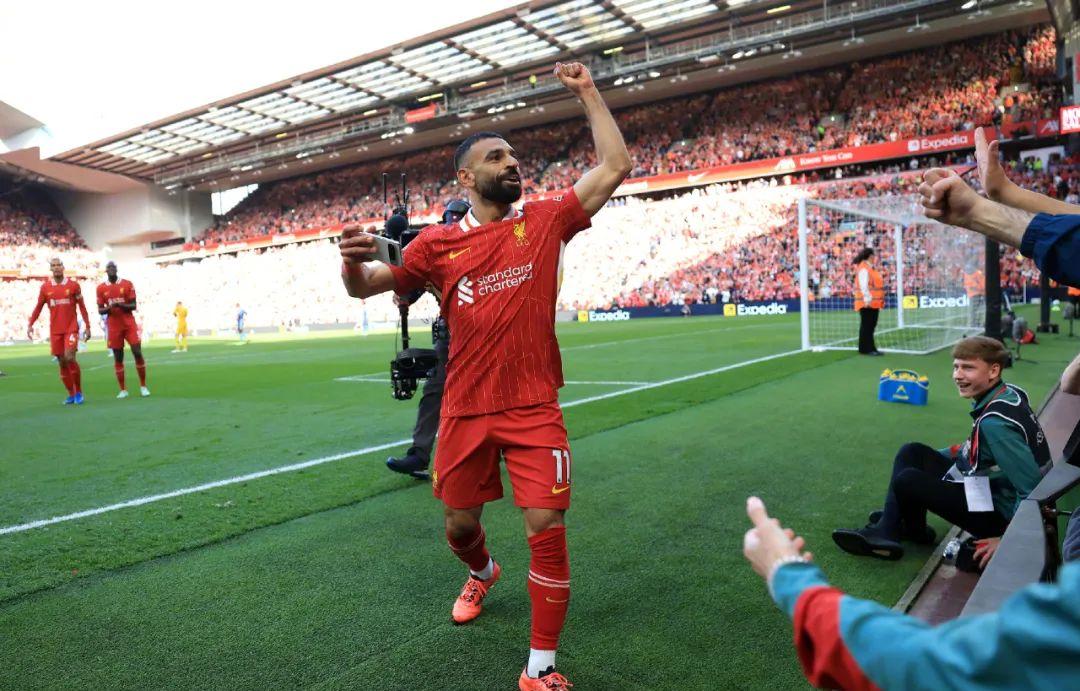 爱游戏APP-包含姆巴佩在C9比赛中比赛规则变更，战术调整引发热议！观众掌声雷动的词条