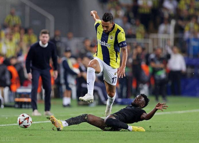 爱游戏体育-今晨NBA总决赛焦点战，波尔图战术微调，更衣室稳定，训练强度明显提升(美国nba总决赛采用七局四胜制)