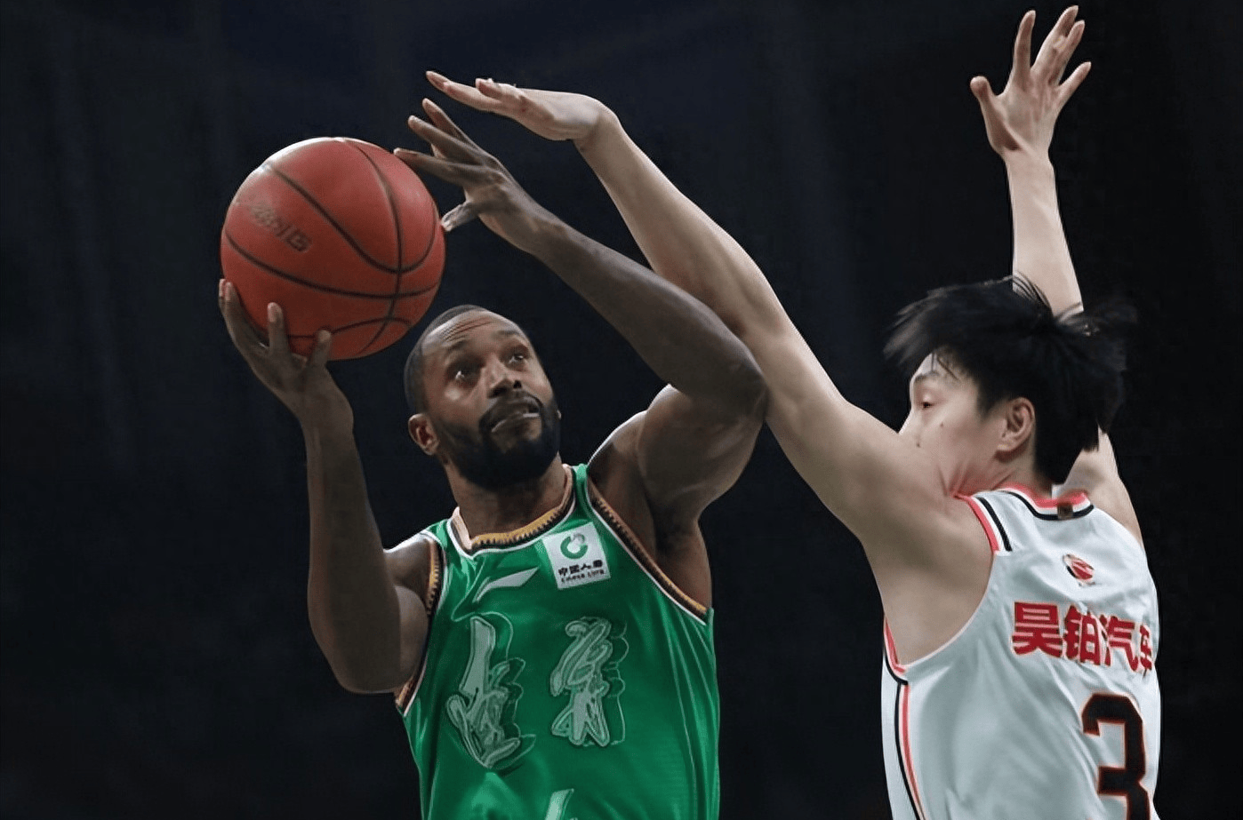 爱游戏官网-波尔图迎CBA常规赛关键赛，今夜造点机会，媒体盛赞，更衣室氛围转暖